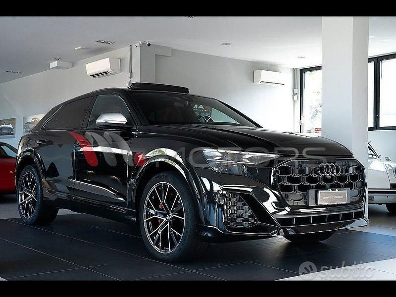 Nero Usata 2024 Audi SQ8 Sport SUV | 108.990 € (Molto cara) - Immagine 1/4
