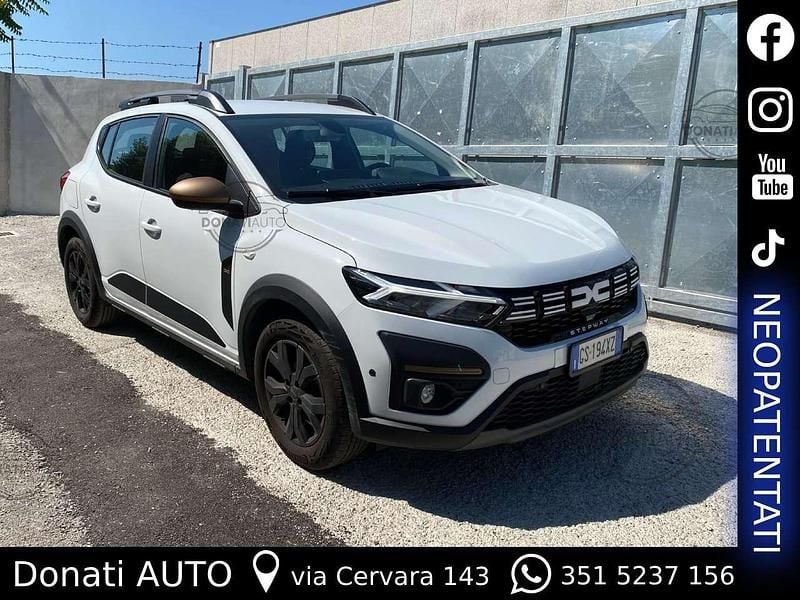 Bianco Usata 2024 Dacia Sandero Extreme Due volumi | 13.900 € (Ottimo prezzo) - Immagine 1/4