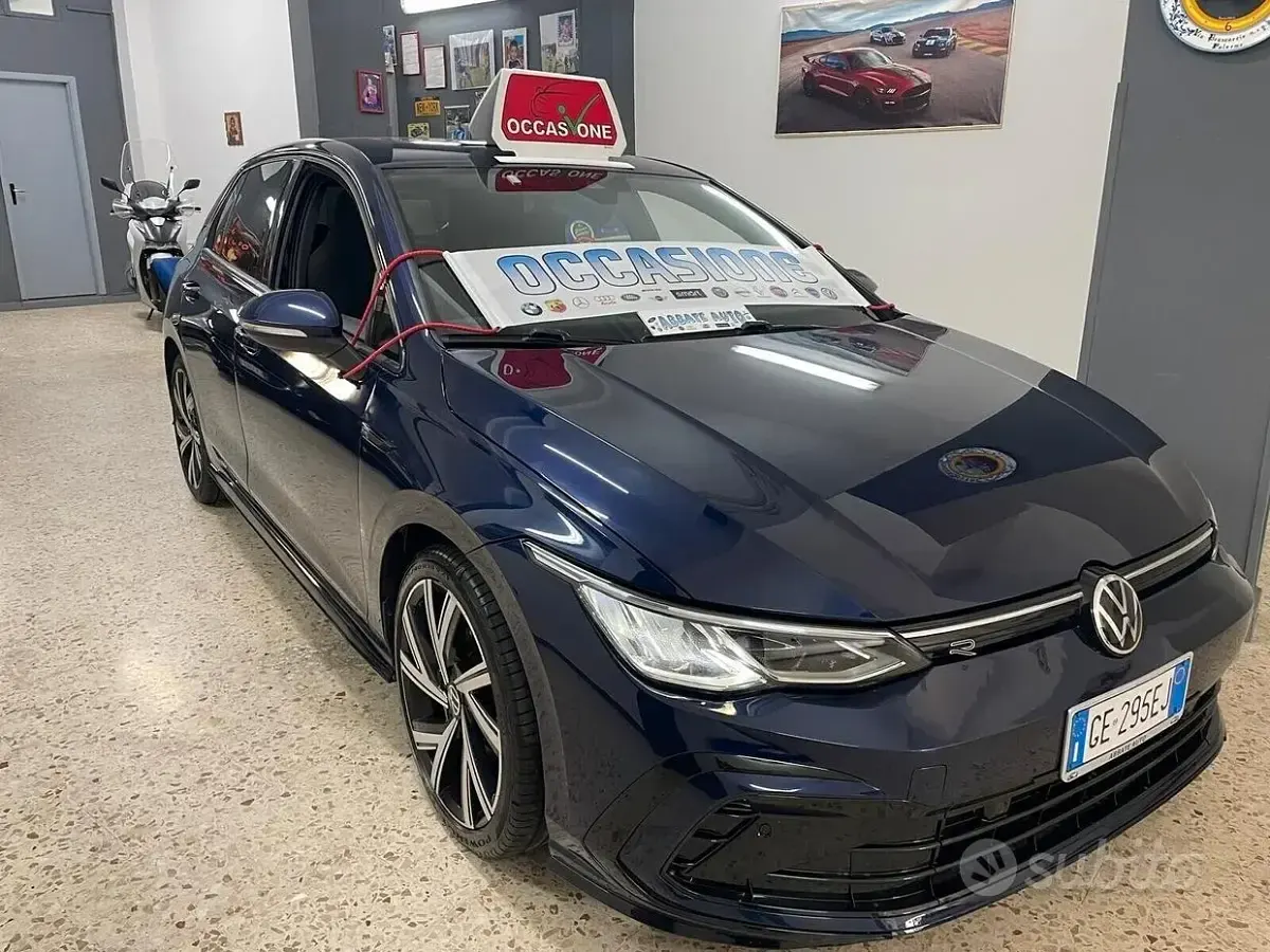 Usata VW Golf VII R-line 150 CV (110 kW) 2021 Blu Utilitaria