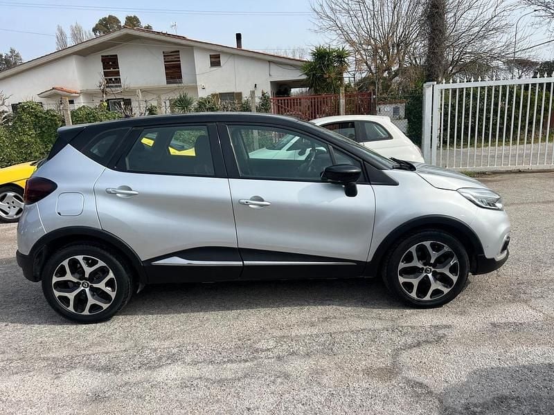 Usata Renault Captur 90 CV (66 kW) 2018 Argento SUV