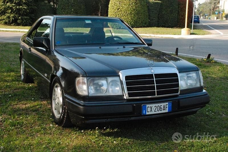 Nero Usata 1989 Mercedes E300 Coupé | 13.000 € - Immagine 1/4