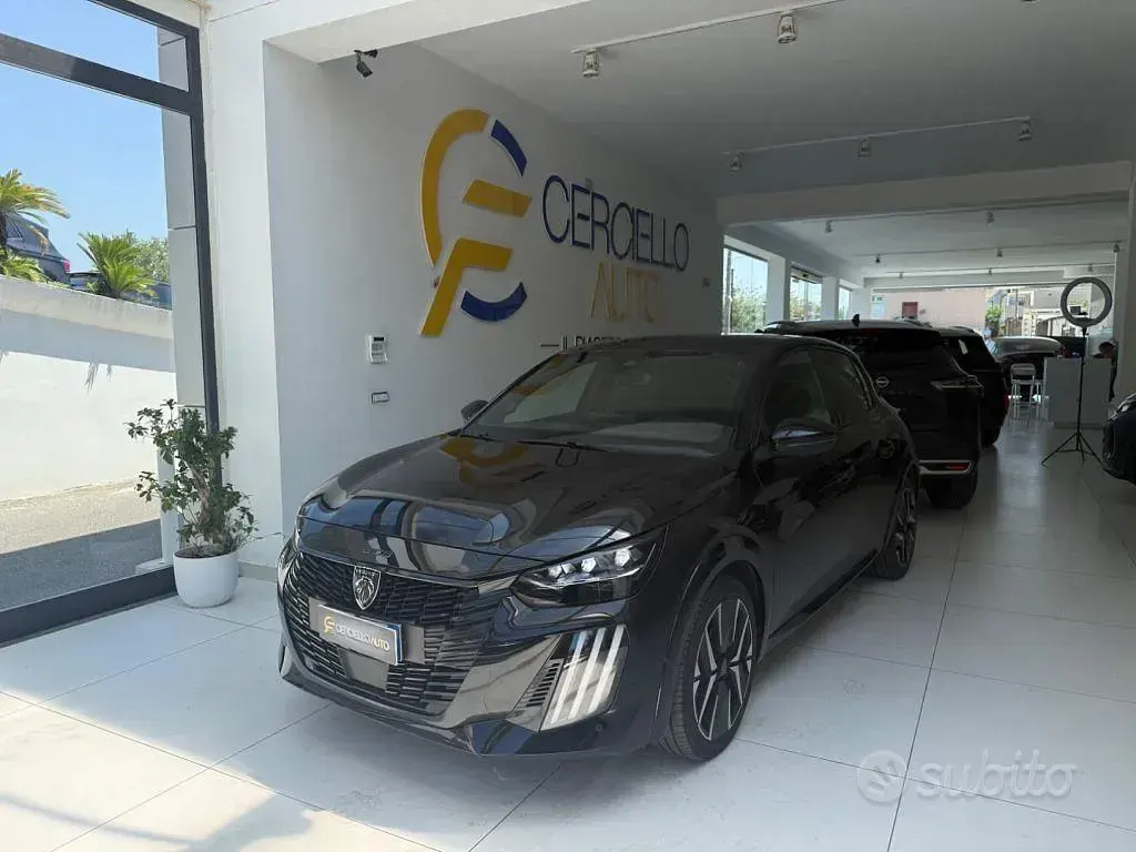 Usata Peugeot 208 GT 136 CV (100 kW) 2025 Nero metallizzato Utilitaria