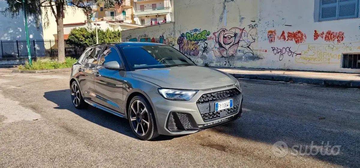 Usata Audi A1 Ambiente 150 CV (110 kW) 2019 Grigio SUV