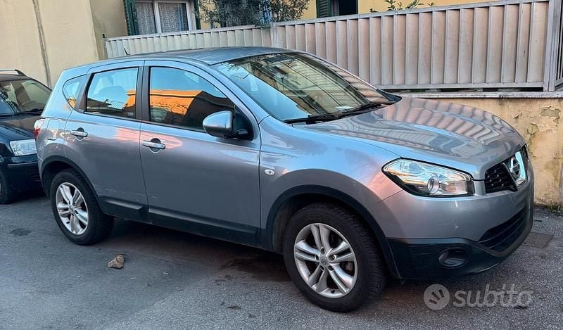Usata Nissan Qashqai Visia 110 CV (80 kW) 2010 Grigio SUV
