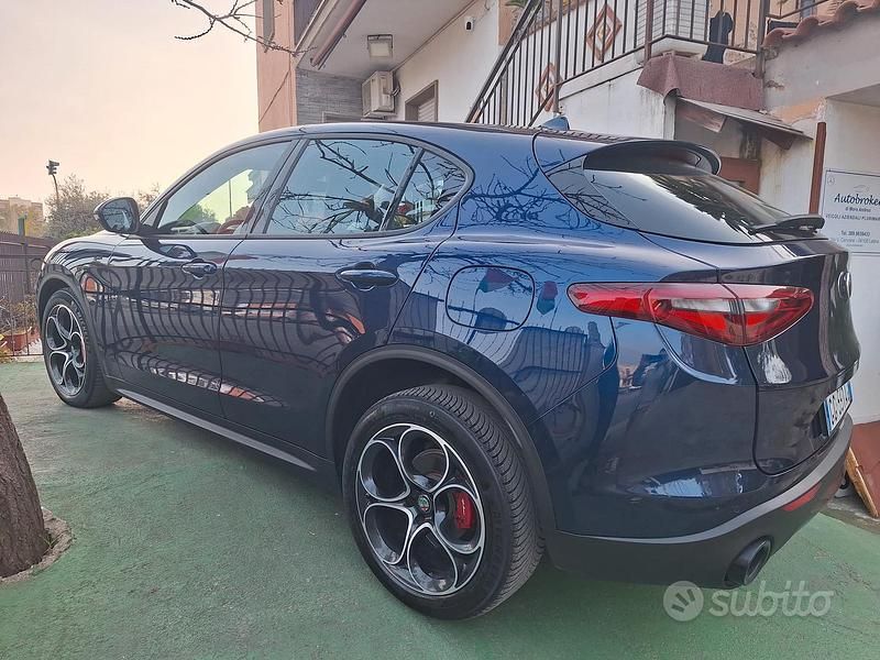 Usata Alfa Romeo Stelvio Sprint 190 CV (139 kW) 2021 Blu SUV
