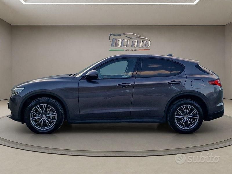 Usata Alfa Romeo Stelvio Executive 210 CV (154 kW) 2017 Grigio SUV