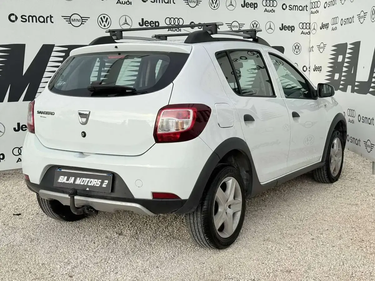 Usata Dacia Sandero Stepway 90 CV (66 kW) 2016 Bianco Berlina