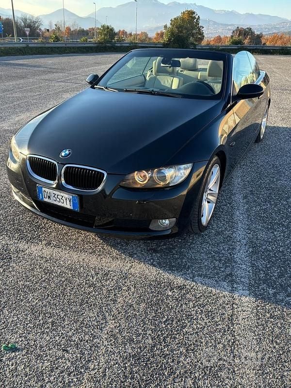 Usata BMW 320 Cabriolet 177 CV (130 kW) 2009 Nero Cabrio
