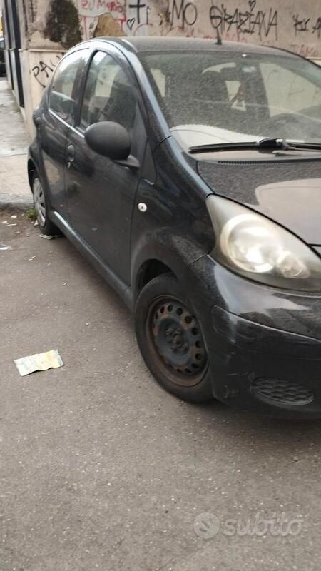 Usata Toyota Aygo 2011 Nero Utilitaria