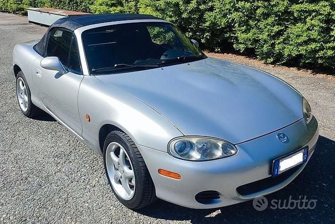 Usata Mazda MX5 110 CV (80 kW) 2002 Grigio Cabrio