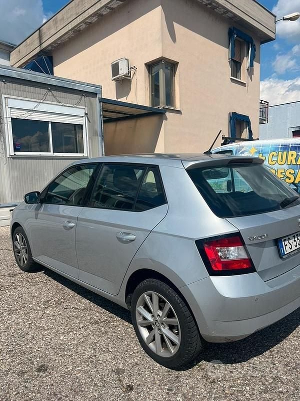 Usata Skoda Fabia 60 CV (44 kW) 2018 Grigio Utilitaria