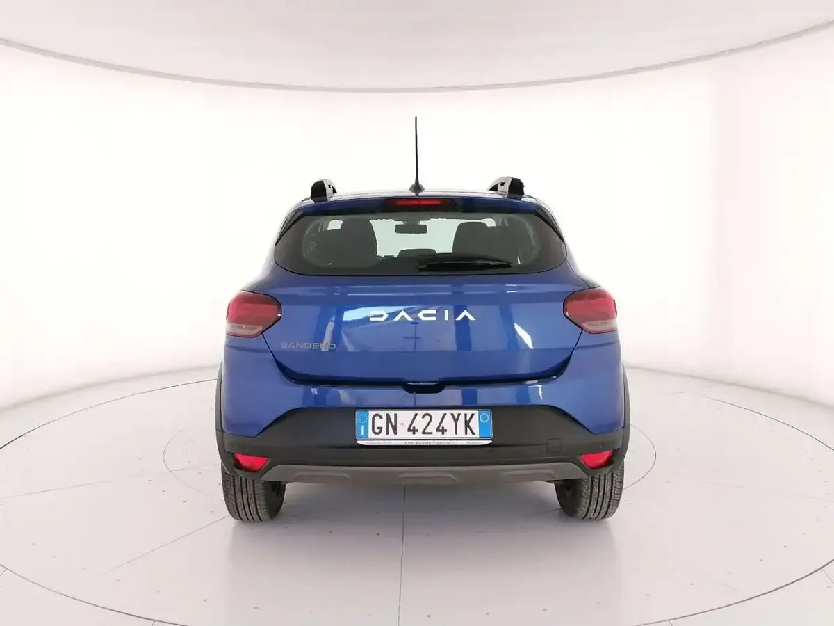 Usata Dacia Sandero Expression 101 CV (74 kW) 2023 Blu/azzurro Berlina