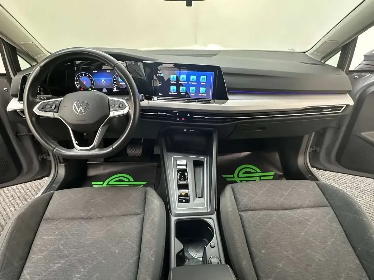 Usata VW Golf VIII 110 CV (80 kW) 2023 Grigio Berlina