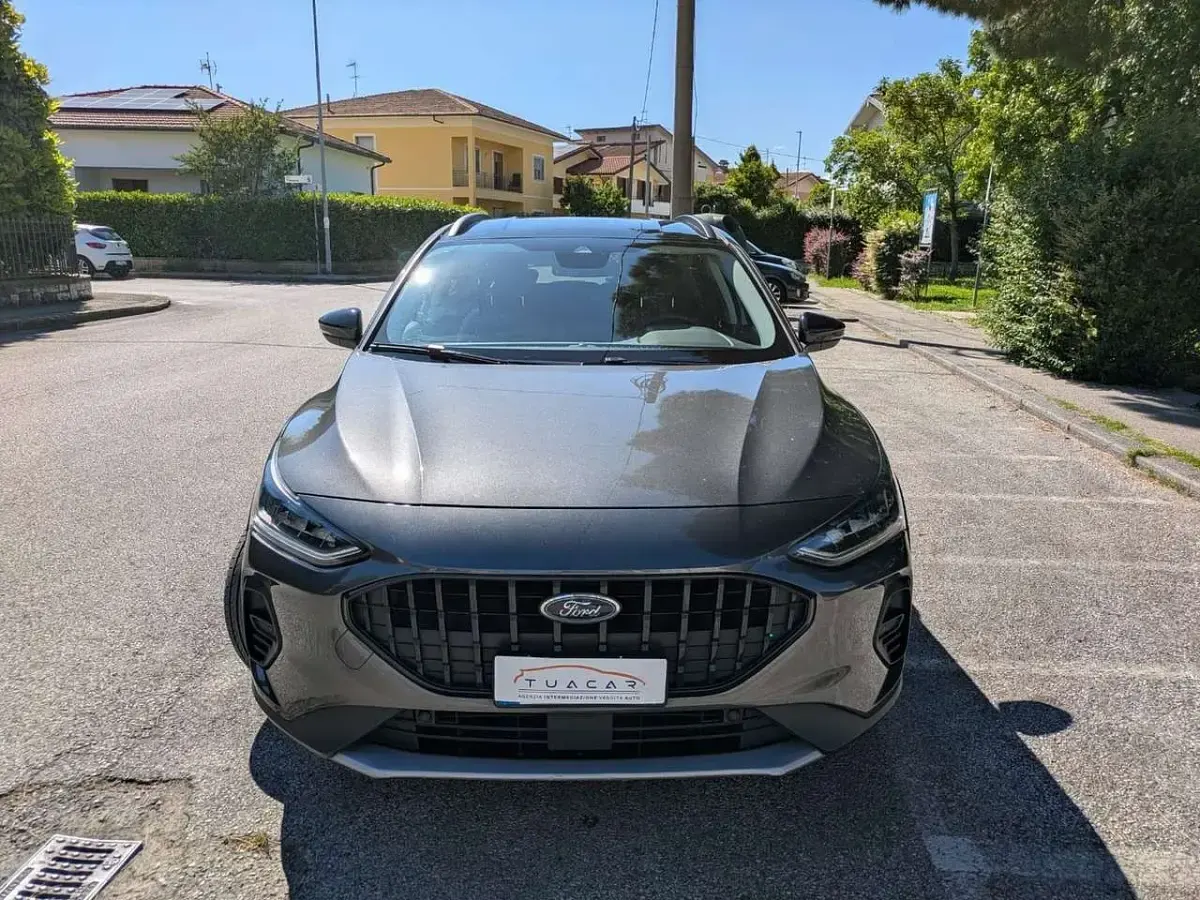 Occasion Ford Focus Style 125 ch (91 kW) 2023 Gris Berline