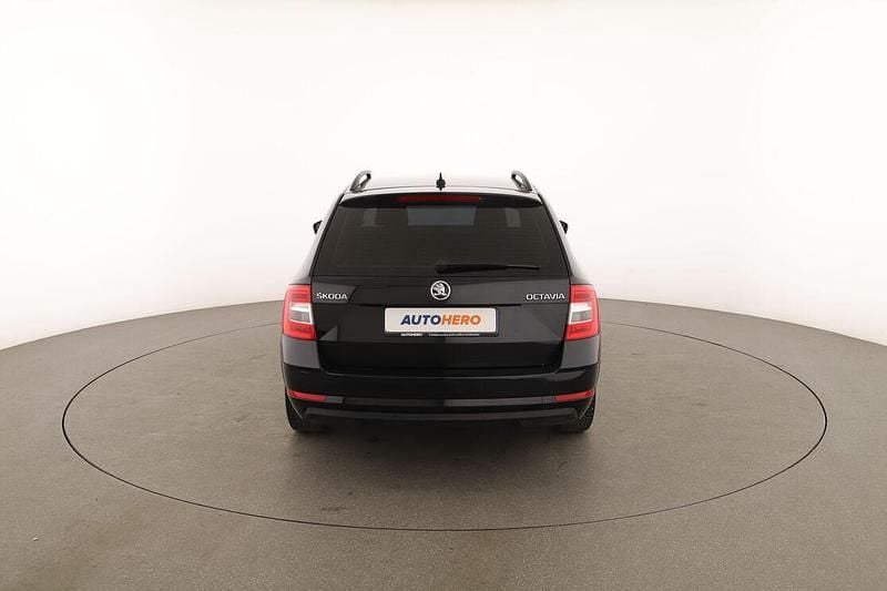 Usata Skoda Octavia Executive 116 CV (85 kW) 2019 Nero Station wagon