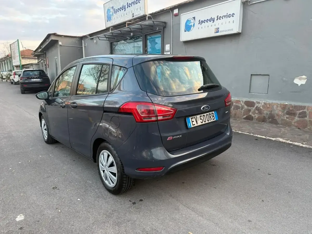 Usata Ford B-MAX Titanium 74 CV (54 kW) 2014 Blu Monovolume