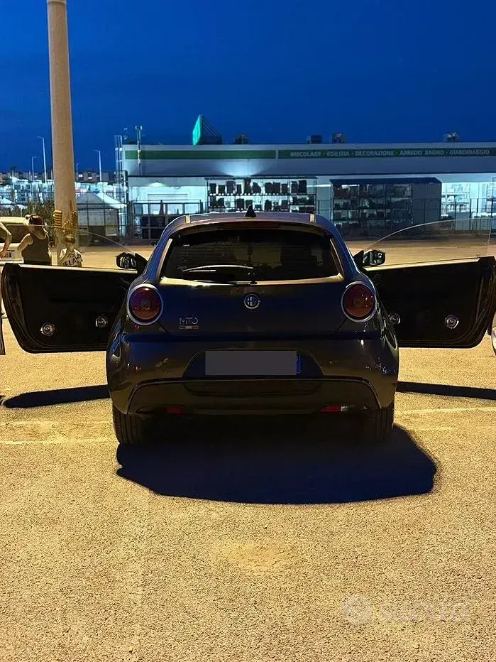 Usata Alfa Romeo MiTo 95 CV (69 kW) 2013 Marrone Utilitaria