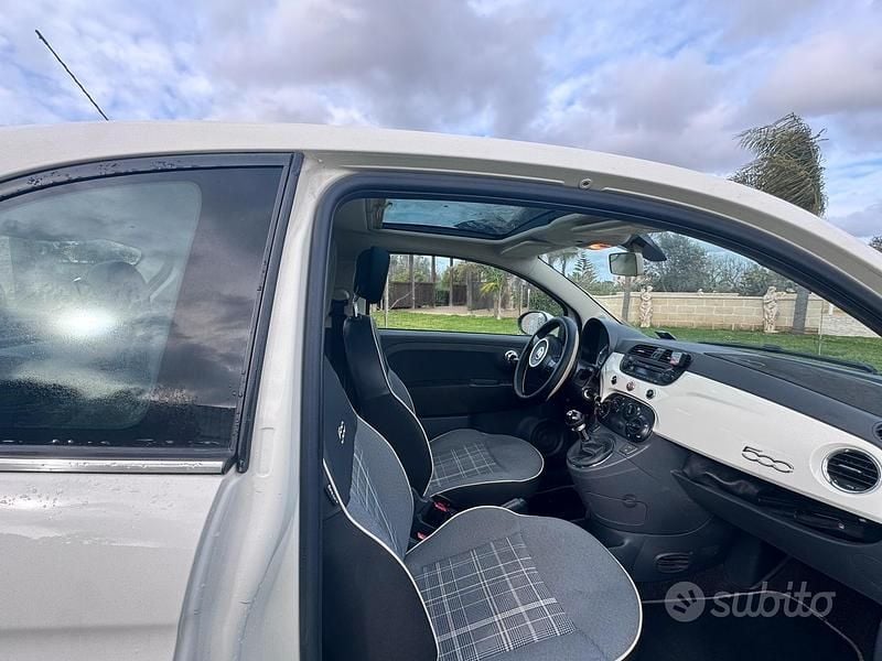 Usata Fiat 500 Lounge 75 CV (55 kW) 2010 Bianco Utilitaria