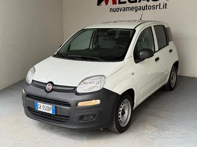 Usata Fiat Panda 70 CV (51 kW) 2022 Grigio Utilitaria