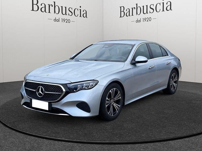 Argento Usata 2024 Mercedes E220 Advanced Tre volumi | 50.900 € (Super prezzo) - Immagine 1/4