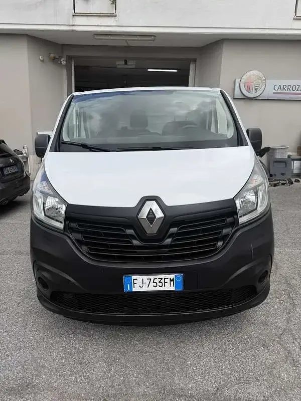 Usata Renault Trafic 170 CV (125 kW) 2017 Monovolume