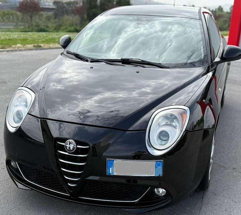 Usata Alfa Romeo MiTo Distinctive 90 CV (66 kW) 2010 Nero Utilitaria