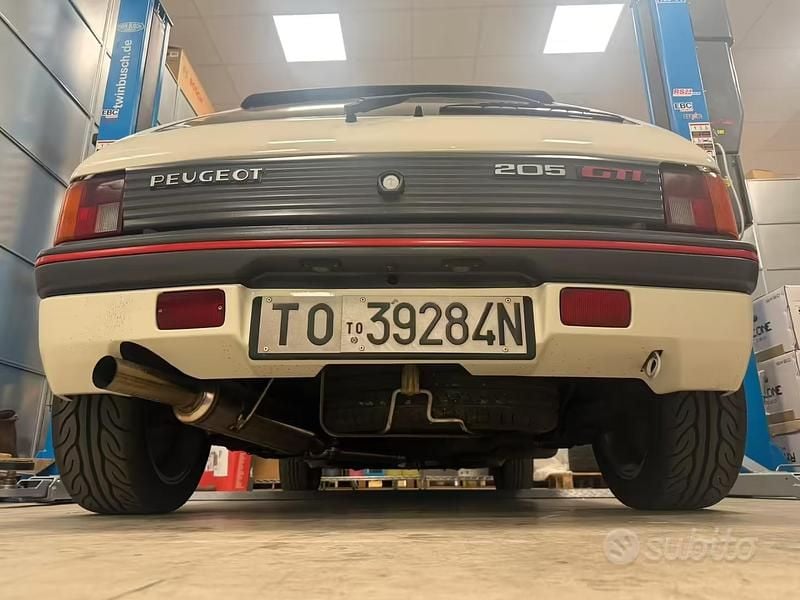 Usata Peugeot 205 GTi 128 CV (94 kW) 1990 Bianco Berlina