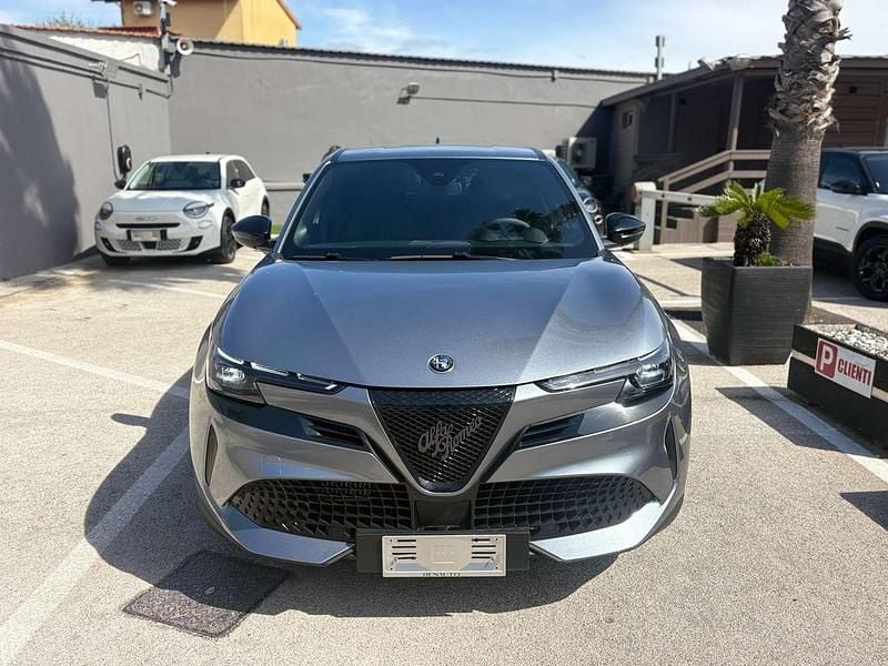 Usata Alfa Romeo Junior Sprint 136 CV (100 kW) 2026 Grigio SUV
