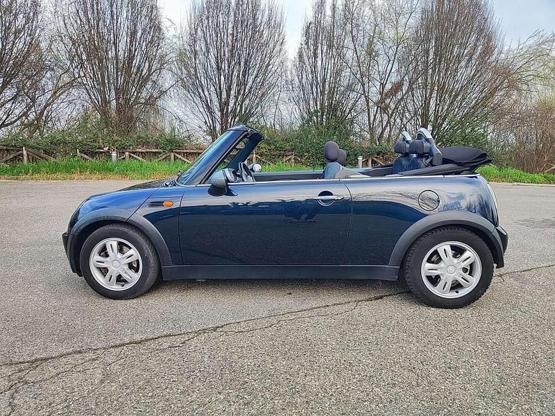 Usata Mini One Cabriolet 90 CV (66 kW) 2005 Nero Cabrio