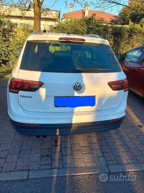 Usata VW Tiguan Business 125 CV (91 kW) 2018 Bianco SUV