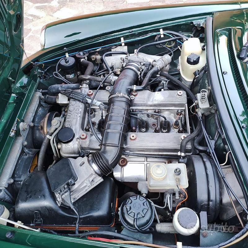 Usata Alfa Romeo Spider 115 CV (84 kW) 1992 Verde Cabrio