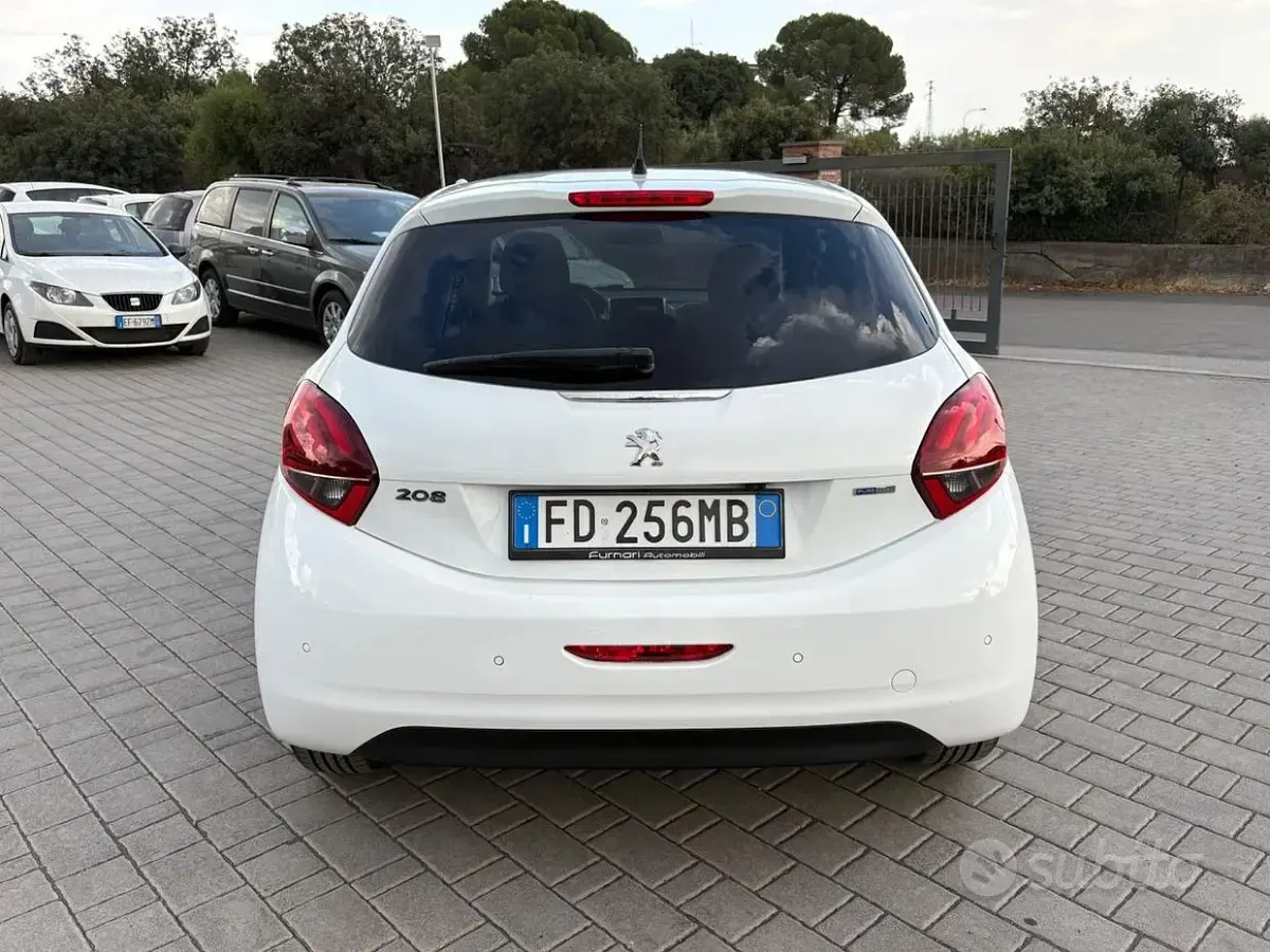 Usata Peugeot 208 Allure 82 CV (60 kW) 2016 Bianco Utilitaria