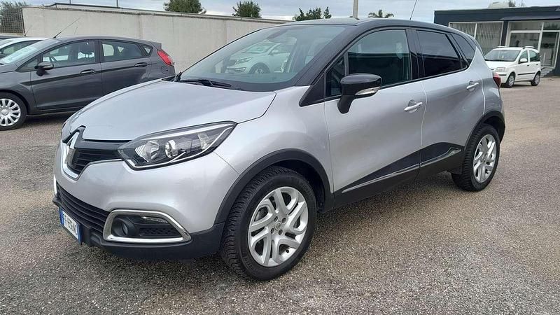 Usata Renault Captur Intens 110 CV (80 kW) 2016 Argento SUV