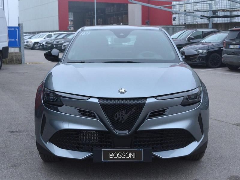 Usata Alfa Romeo Junior 145 CV (106 kW) 2025 Grigio SUV