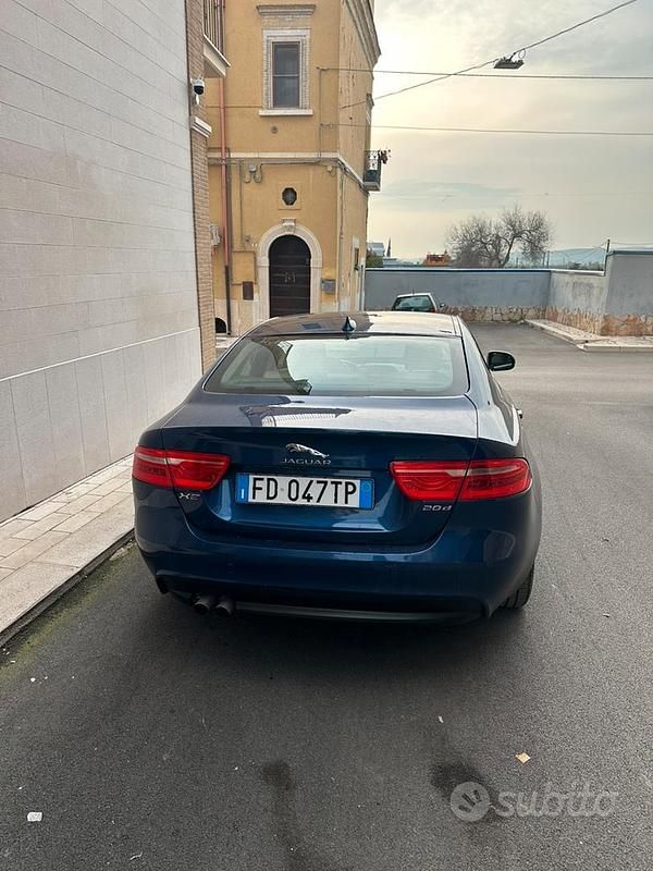 Occasion Jaguar XE 180 ch (132 kW) 2016 Bleue Berline