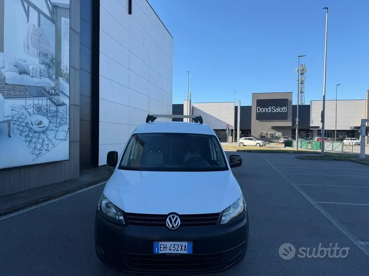 Usata VW Caddy 102 CV (75 kW) 2011 Bianco Monovolume