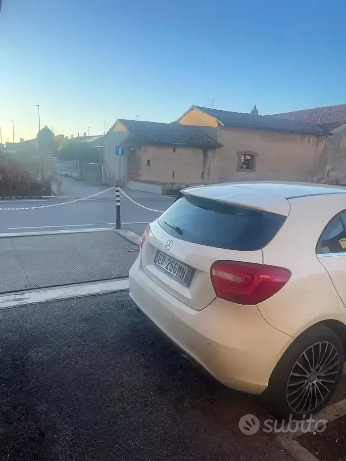 Usata Mercedes A180 109 CV (80 kW) 2012 Bianco Berlina