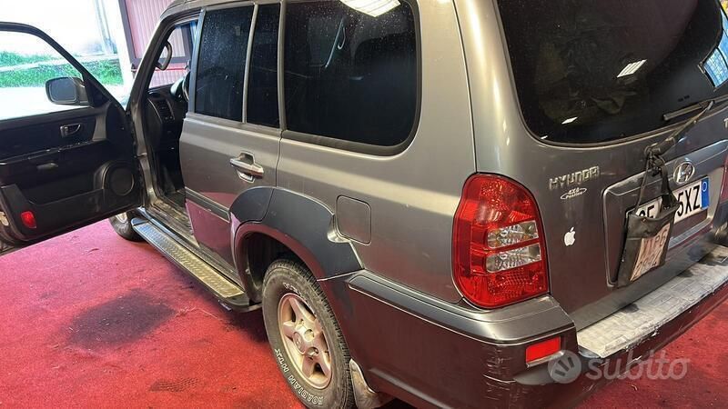Usata Hyundai Terracan 150 CV (110 kW) 2003 Grigio SUV