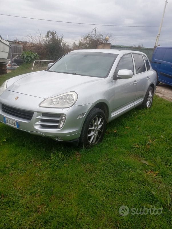 Usata 2010 Porsche Cayenne SUV | 11.500 € (Super prezzo) - Immagine 1/4