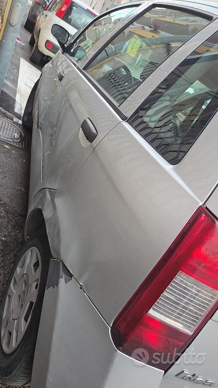 Usata Fiat Idea 70 CV (51 kW) 2008 Grigio Monovolume