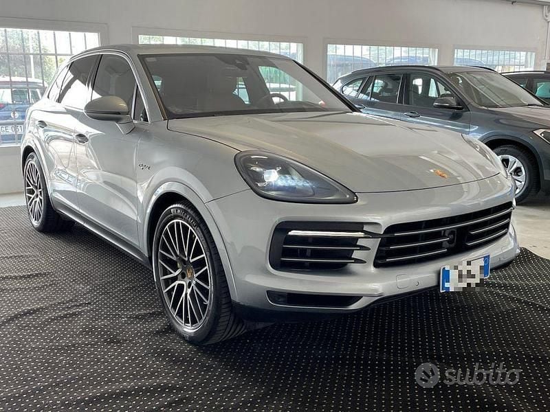 Usata Porsche Cayenne 470 CV (345 kW) 2020 Argento metallizzato SUV