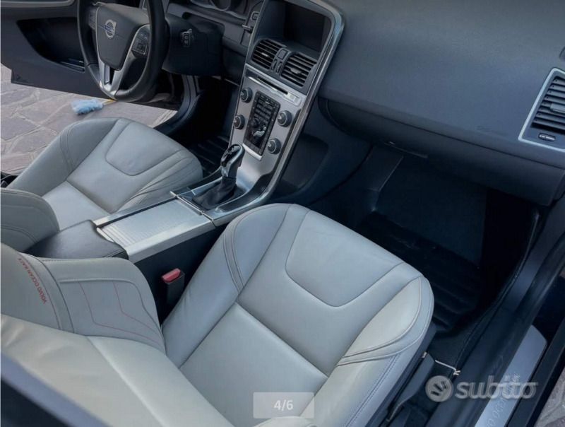 Usata Volvo XC60 163 CV (119 kW) 2017 Blu SUV