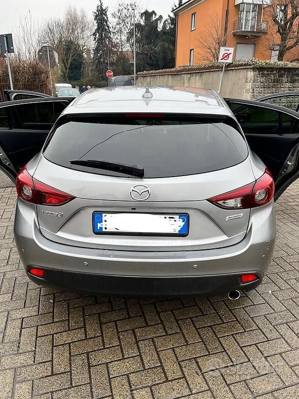 Usata Mazda 3 100 CV (73 kW) 2017 Grigio Berlina