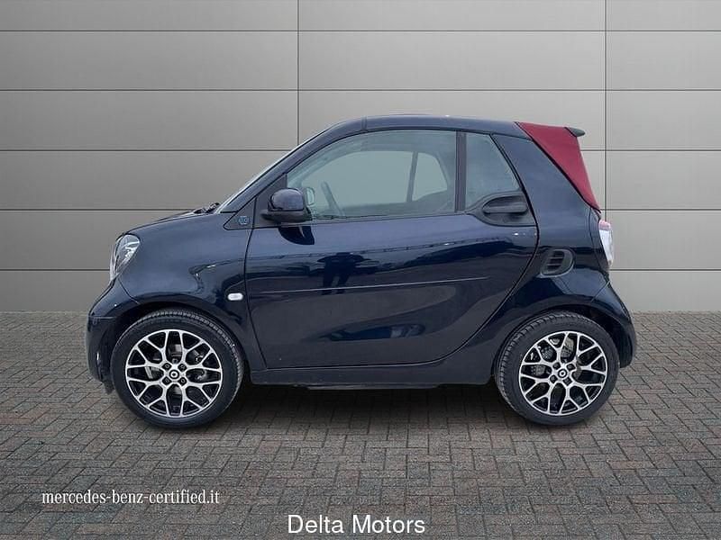 Usata Smart ForTwo Electric Drive Prime 60 kW (82 CV) 2022 Blu Cabrio