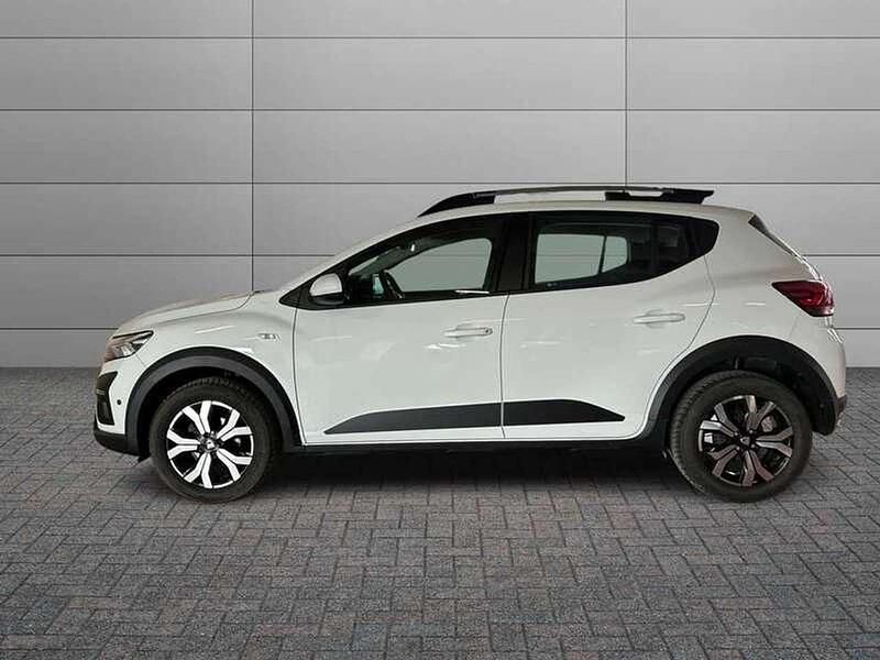 Usata Dacia Sandero Comfort 101 CV (74 kW) 2022 Giallo Utilitaria