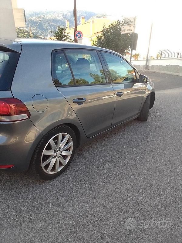 Usata VW Golf VI Comfortline 110 CV (80 kW) 2009 Grigio Utilitaria