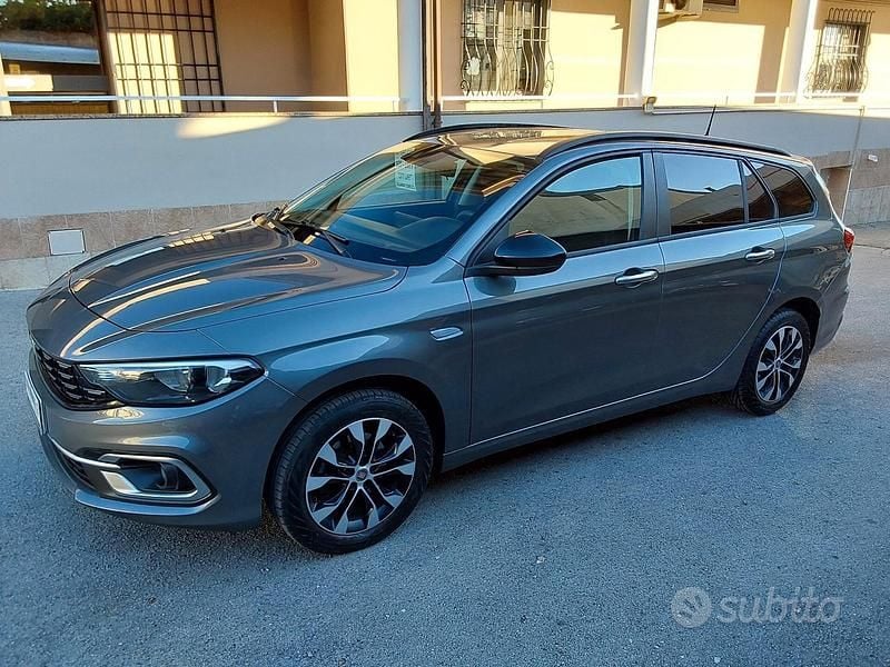 Usata Fiat Tipo City Life 131 CV (96 kW) 2023 Grigio Station wagon