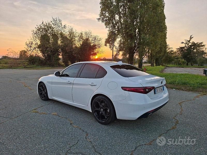 Usata Alfa Romeo Giulia 150 CV (110 kW) 2018 Berlina
