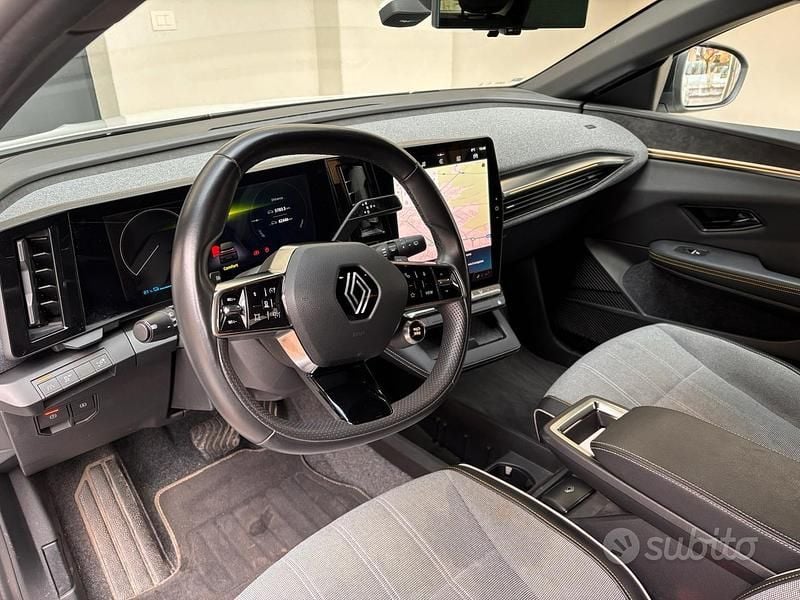 Usata Renault Megane E-Tech Techno 161 kW (220 CV) 2023 Bianco SUV