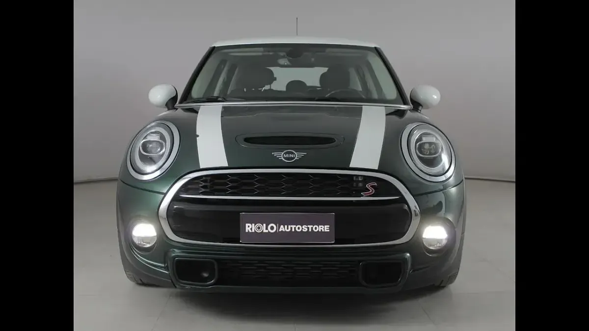 Usata Mini Cooper SD Business 169 CV (124 kW) 2019 Verde Utilitaria
